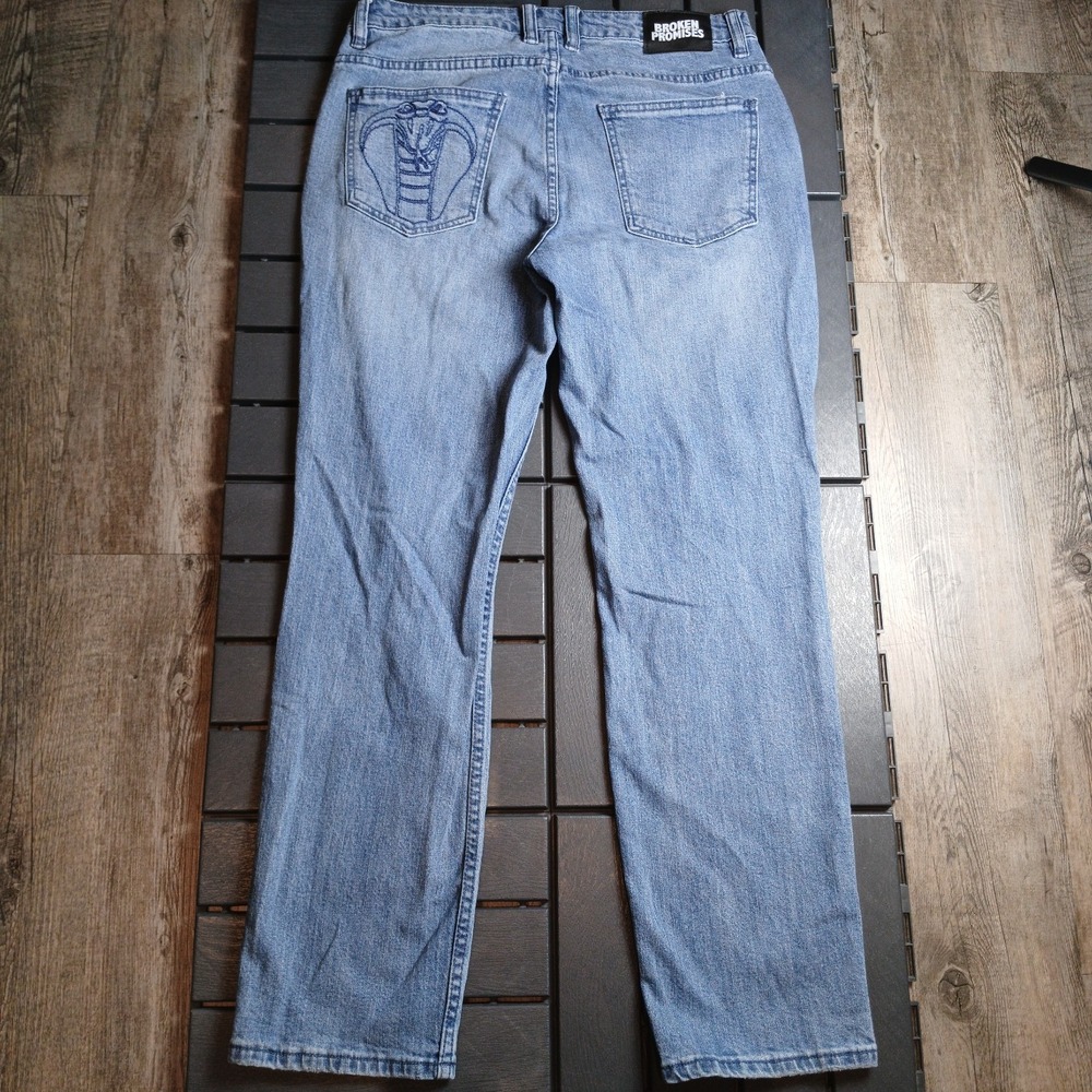 Broken Promises Distressed Mens 32x29 Straight Blue Snake Cobra Rose Jeans JA128 - Picture 11 of 15